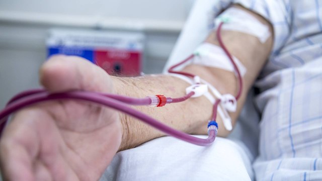 Pacientes podrían quedarse sin diálisis por deuda de la Nueva EPS