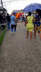 b'mulher cai em buraco na Sacramenta 2'