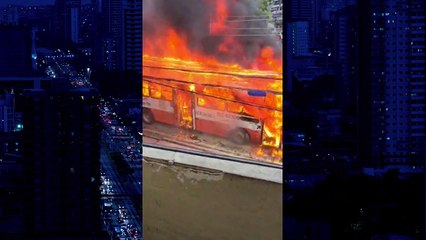 b'Moradores de Bela9m e o medo de incaandio nos b4nibus'