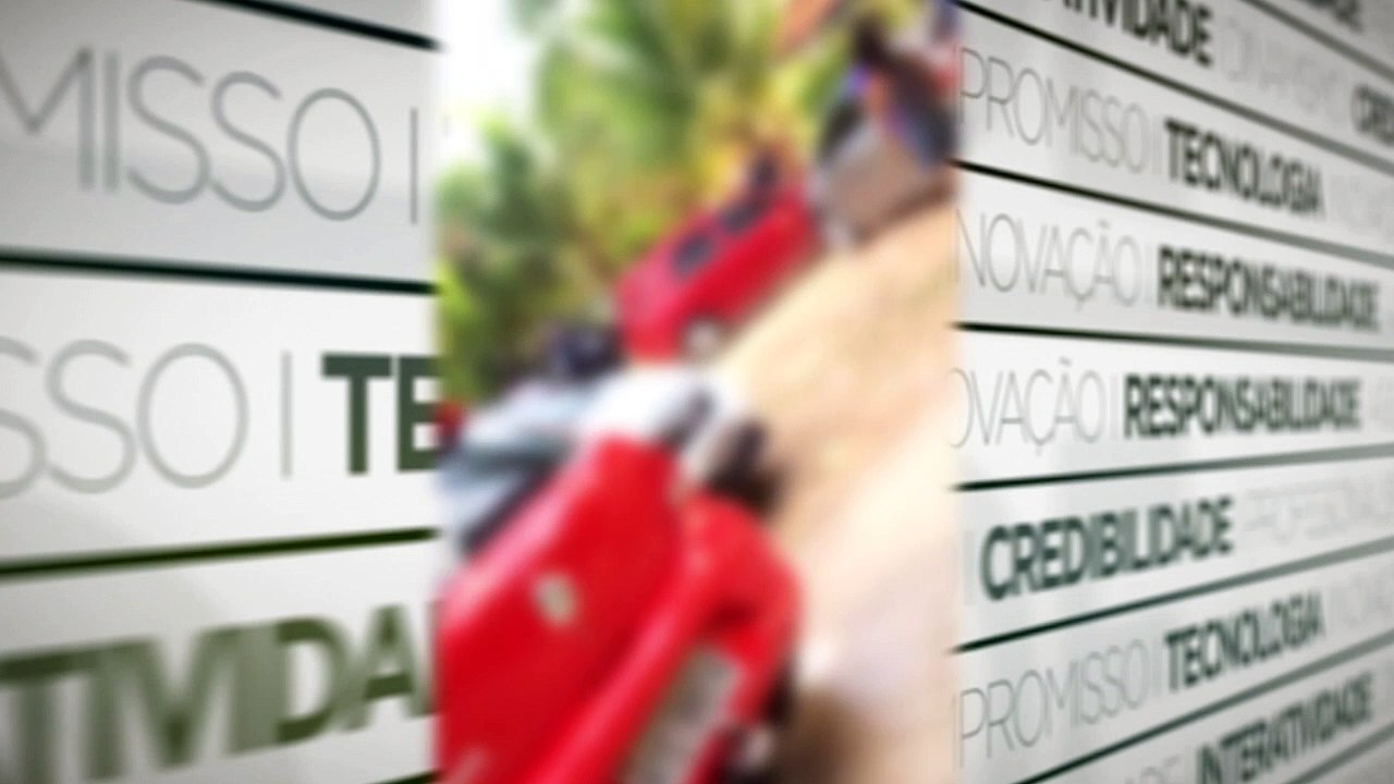 b'Vaddeo mostra suposto policial agredindo gara7onetes de uma barraca em Mosqueiro'