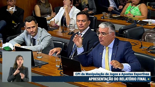 Romário pede indiciamento de tio de Paquetá em relatório da CPI das apostas
