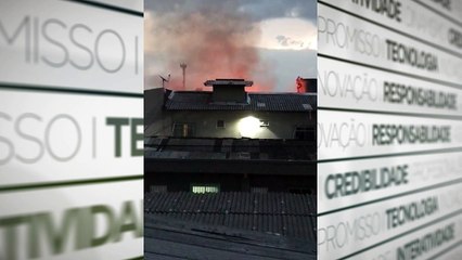 b'Bombeiros tentam controlar incaandio no Curib3 - Utinga'