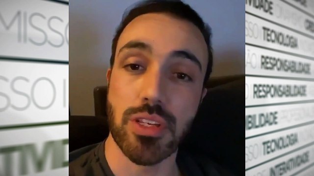 b'Chef Leo Paixo pede desculpas apb3s dizer que aa7aad tem gosto de terra'