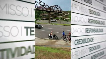 b'Poladcia acaba com jogo de futebol durante lockdown em Bela9m'