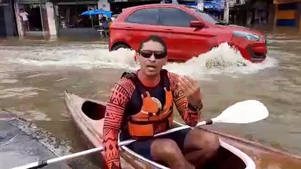 b'Canoadsta fala sobre protesto no Ver-o-Peso alagado'