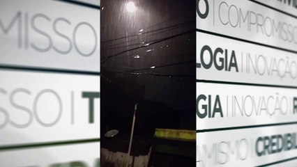 b'Vaddeos mostram estragos da chuva nas ruas de Bela9m'