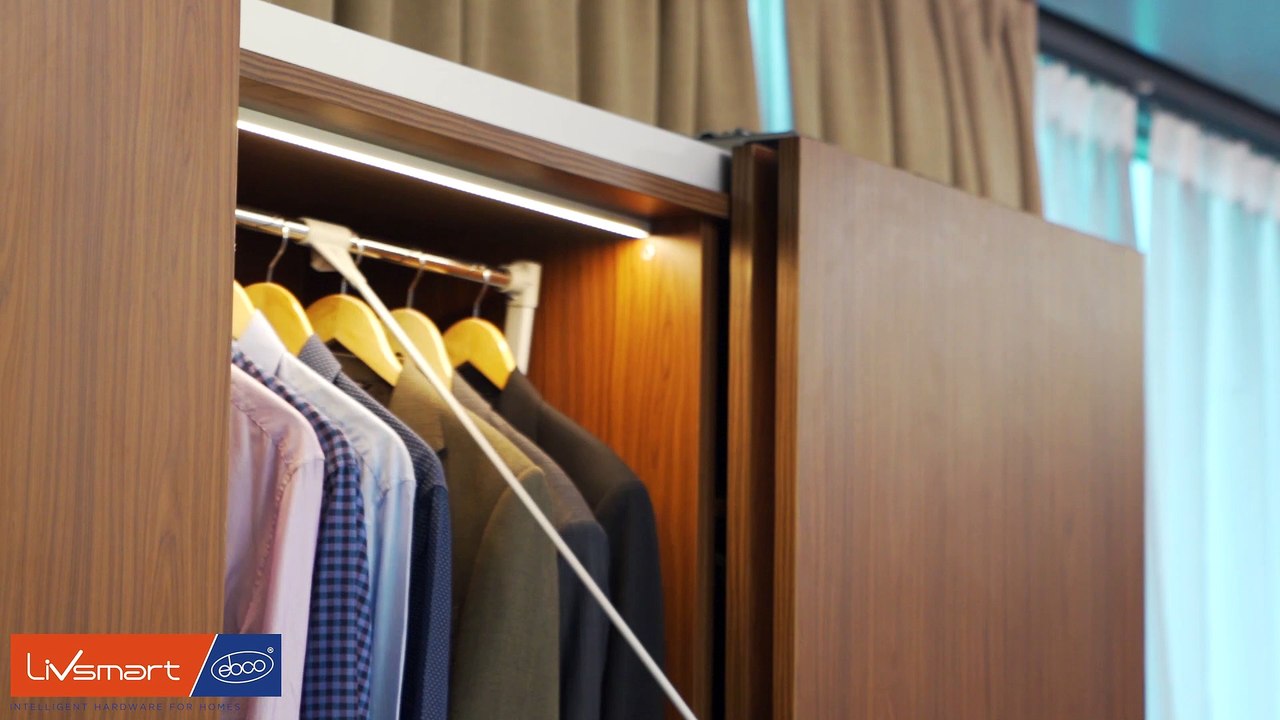 Wardrobe lift side mount