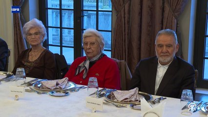 Cumhurbaşkanı Erdoğan'dan eşi Emine Erdoğan'ın yaşlılarla iftarına sürpriz ziyaret