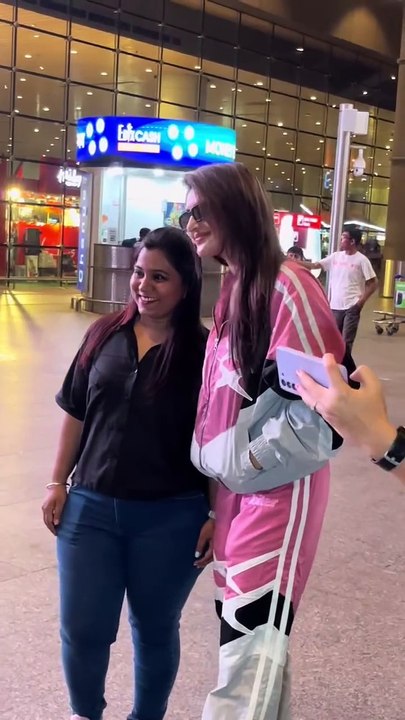 Sreeleela Spotted at Mumbai Airport