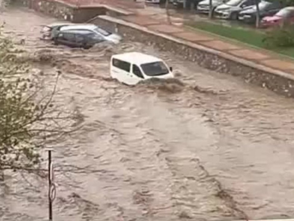 Land unter in Spanien: Urlaubsregion überschwemmt