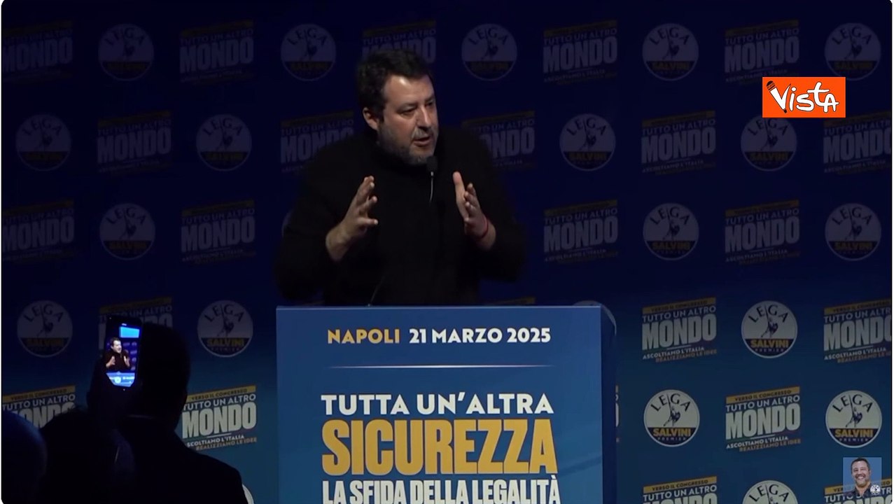 Salvini a Napoli: Non è possibile integrare fanatismo islamico. Se non ti piace San Gennaro torna a casa tua