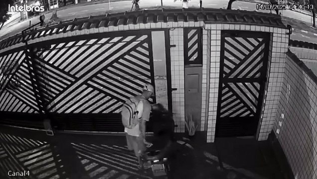 Ladrão invade prédio, tenta furtar moto em São Vicente mas é confrontado por populares e foge; VÍDEO - THMais - Você por dentro de tudo