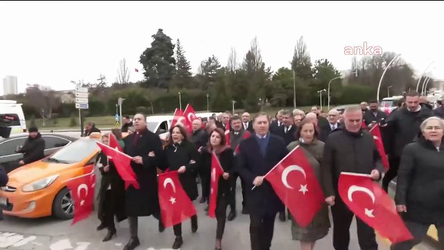 CHP’li milletvekilleri TBMM’den CHP Genel Merkezi’ne yürüdü