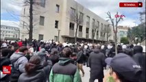 İstanbul Üniversitesi'nde izinsiz yürüyüşe polis müdahale etti