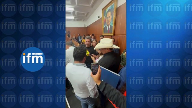 Pelea entre Alfredo Mondragón y Alirio Barrera tras hundimiento de reforma laboral