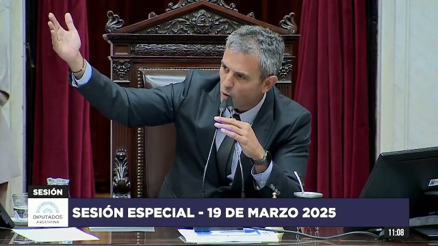 “¿Querés que te dé un pico?”, de esta manera el diputado Almirón le pidió perdón al diputado Zago