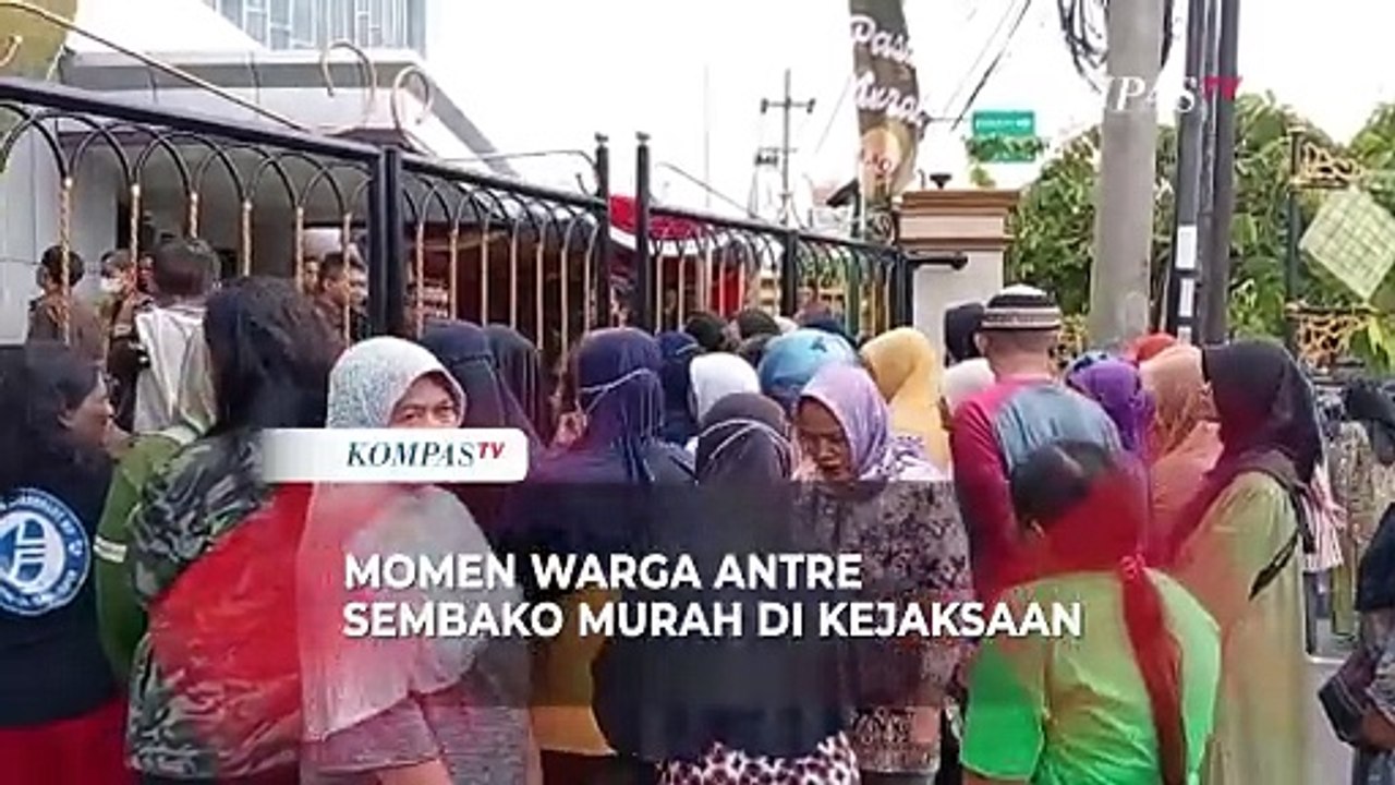 Warga Madiun Antre Sembako Murah di Kejaksaan: untuk Kebutuhan Ramadan