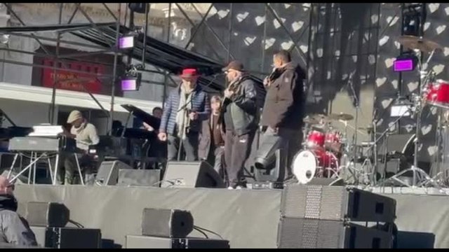 Concerto-tributo a Pino Daniele per i suoi 70 anni a piazza del Gesù