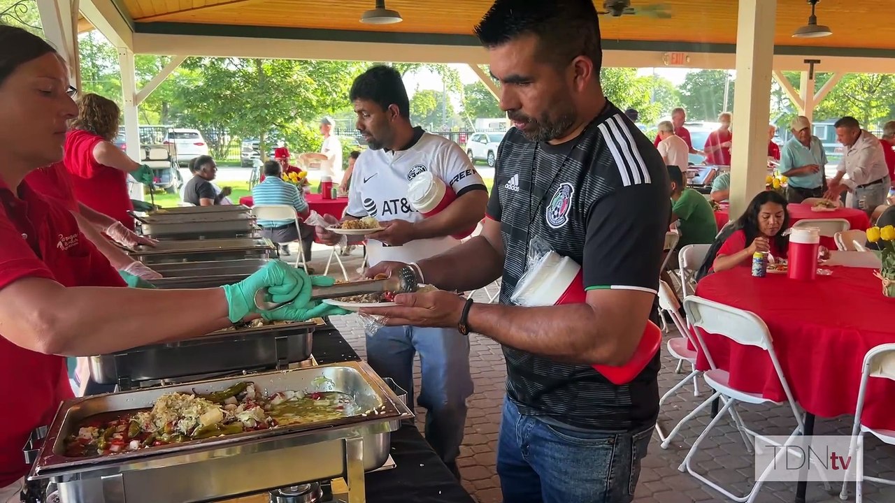 Sunday evening dinners draw a crowd in Saratoga