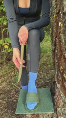 Pretty Girls Always Know How to Thrive in the Wild! 🌲💪