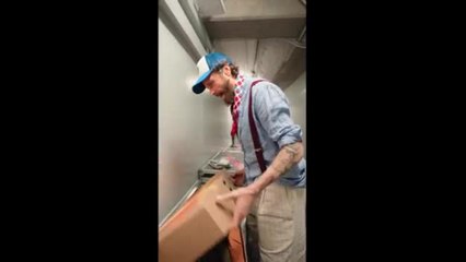 Jovanotti, il video della chitarra ideata dai detenuti della casa circondariale di Treviso