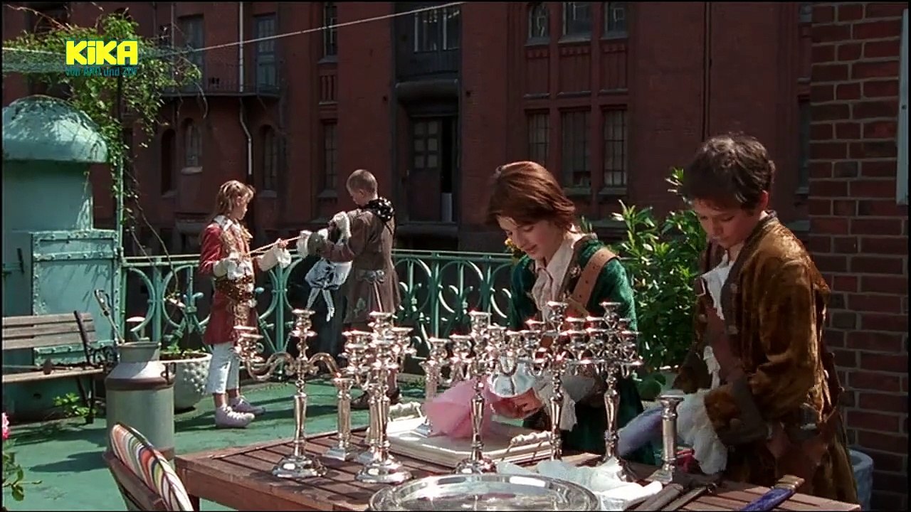 Die Pfefferkörner - Staffel 5, Folge 8. Die Kakerlakenbombe