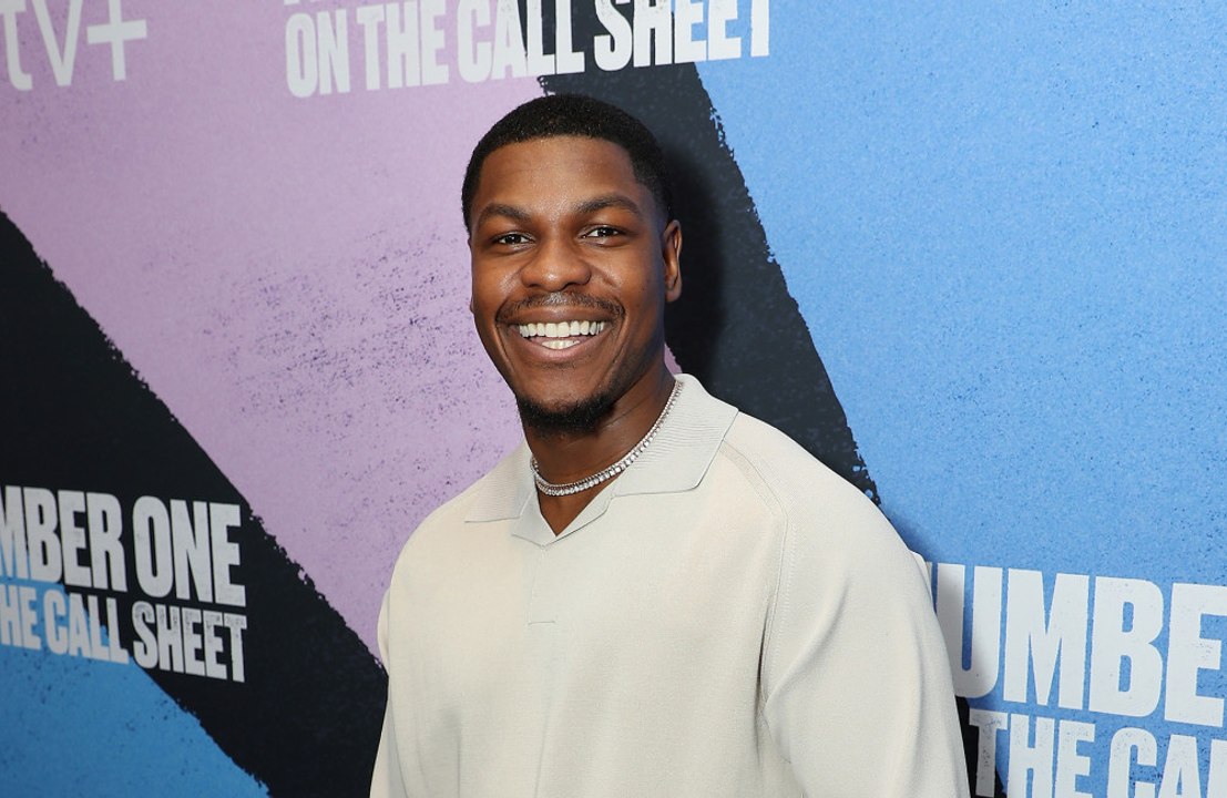 John Boyega no se arrepiente de haber hablado sobre el racismo que sufrió tras unirse a 'Star Wars'