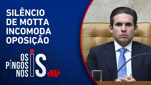 Aliados de Bolsonaro cobram Hugo Motta por não reagir a pedido contra Eduardo Bolsonaro