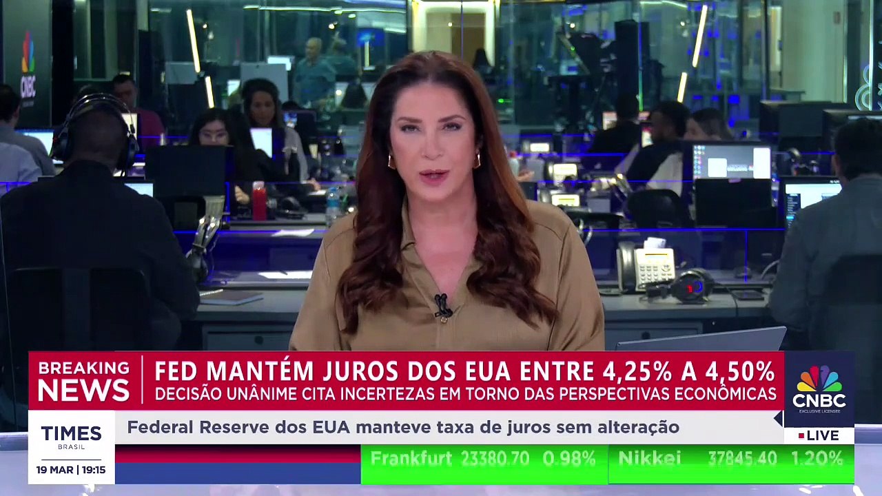 Banco Central dos EUA mantém taxas de juros, mas tarifas de Trump contribuem para inflação