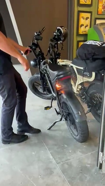 WATCH: E-bike fire at Cronulla