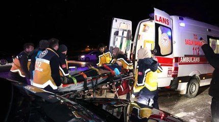 Aksaray'da yolcu otobüsü devrildi: 20 yaralı