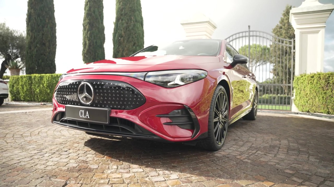 Weltpremiere des neuen Mercedes-Benz CLA mit elektrisierender Performance und zahlreichen Stars in Rom