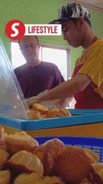 Preserving tradition: Young cousins continue family's bahulu legacy