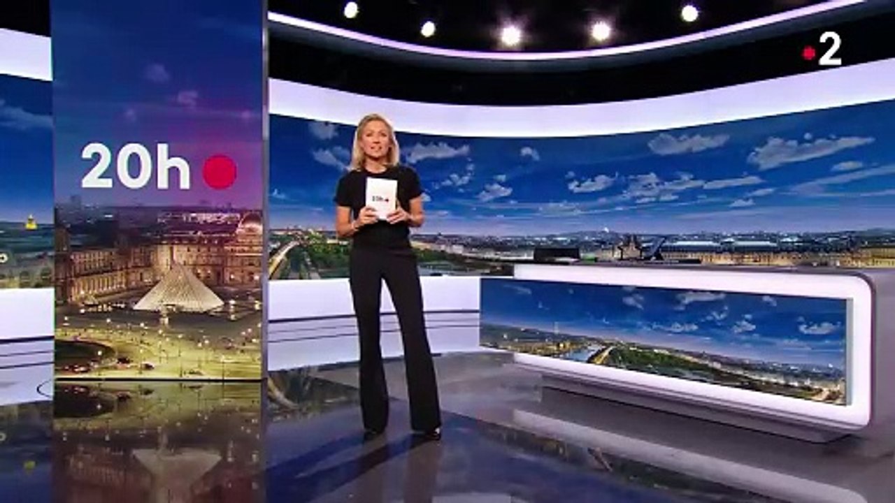 Anne-Sophie Lapix présente le "20 Heures" de France 2 ce mercredi 19 mars 2025.