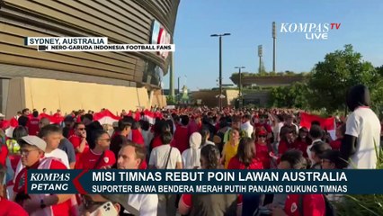 Suporter Timnas Bentangkan Bendera Merah Putih Berukuran Panjang di Sydney Football Stadium