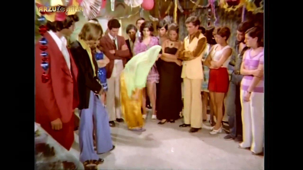 HAYAT SEVİNCE GÜZEL  ⚡ ROMANTİK⭐️  DRAM ||   AİLE ⚡ 1971 TEK PARÇA İZLE ⭐️TEK PARÇA HD 1971  İZLE⭐️