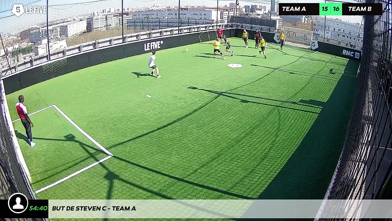 But de Steven C - Team A