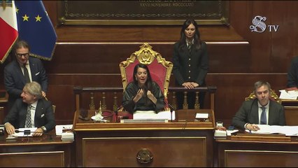 Nuovo scontro al Senato sul Manifesto di Ventotene, Paita: "Meloni vergogna". Urla da destra