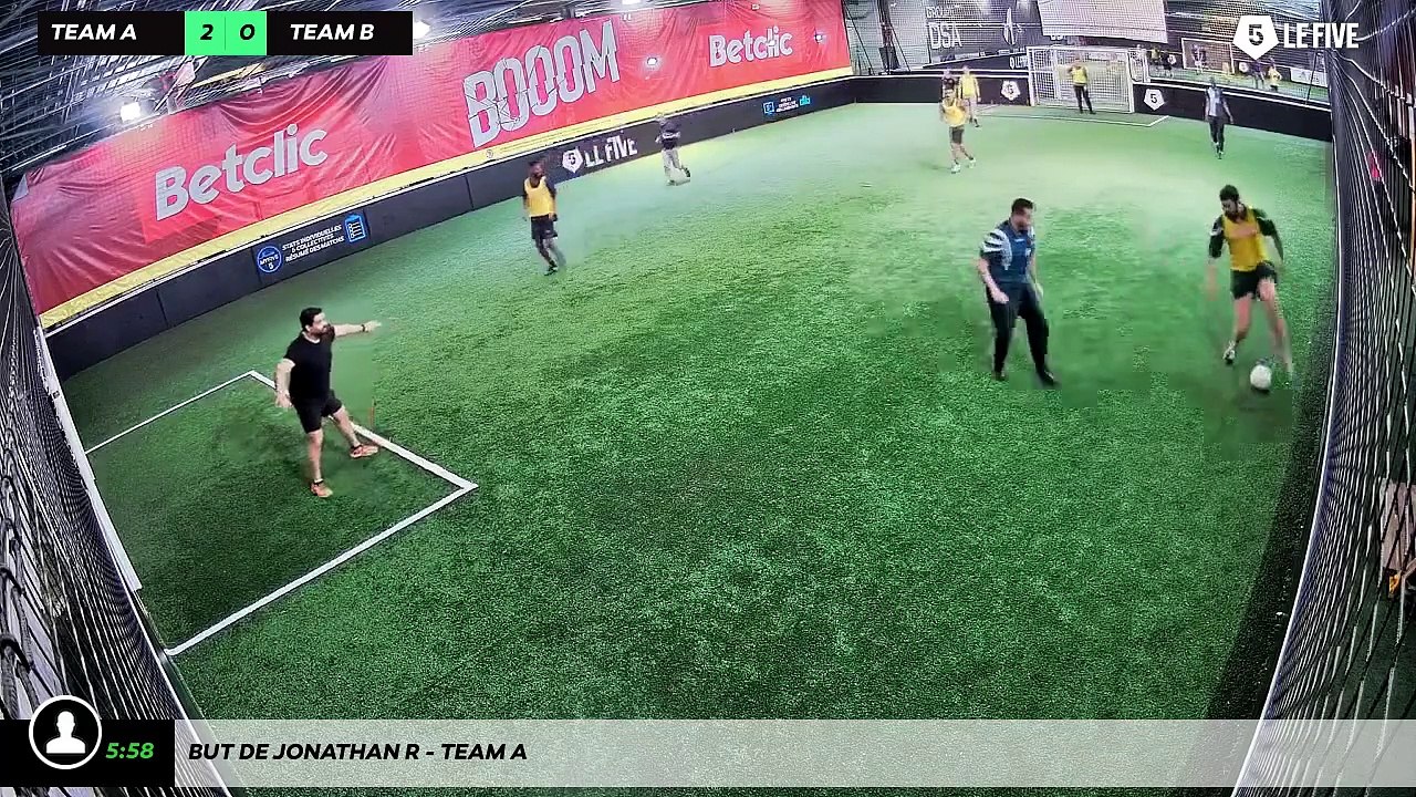 But de Jonathan R - Team A
