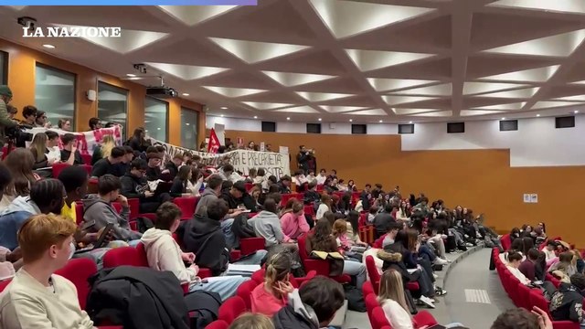 Università di Firenze: “No ai tagli”. Irruzione dei manifestanti in aula magna