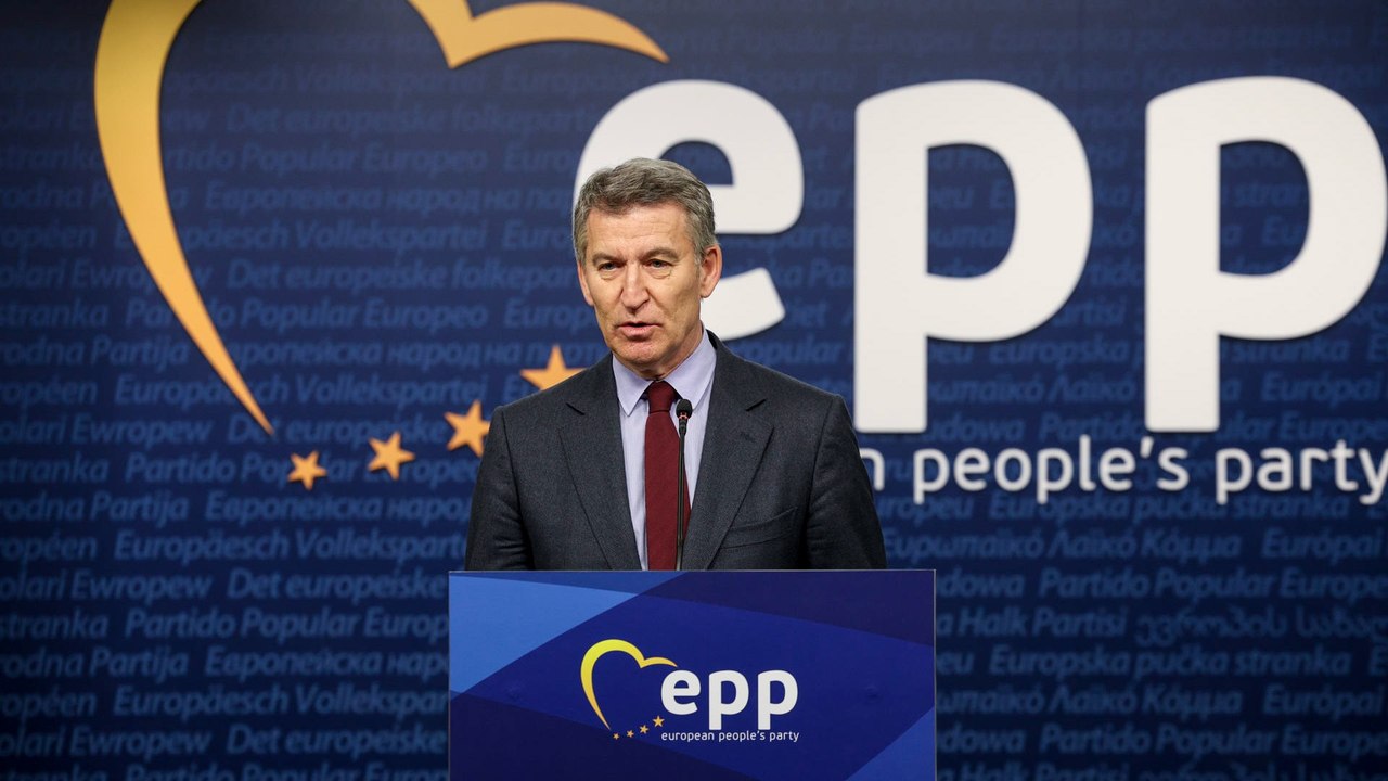 Feijóo: "Mazón cumple con su deber al intentar aprobar los presupuestos para la Comunidad Valenciana"