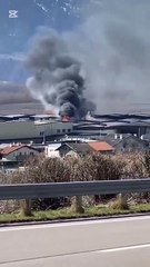 Rogo a Lasa, fiamme dal tetto della cooperativa di frutta Alpe