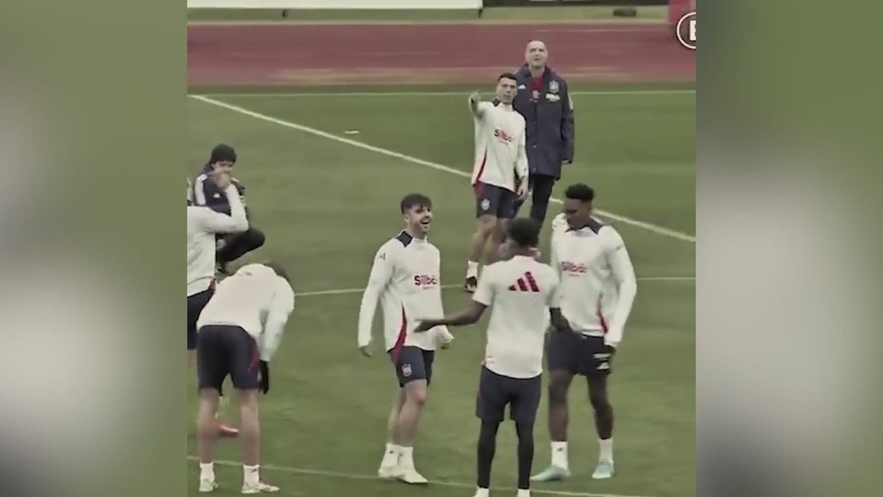 El gesto entre Lamine y Asencio en un entrenamiento que se ha hecho viral