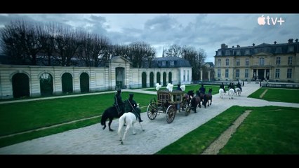 Benjamin Voisin est Carême : bande-annonce de la série  Apple (vf)