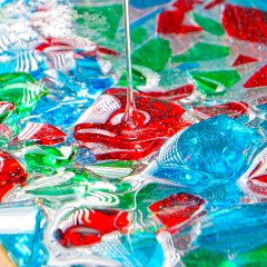 Creating a colorful artistic window from a broken frame 🖼️