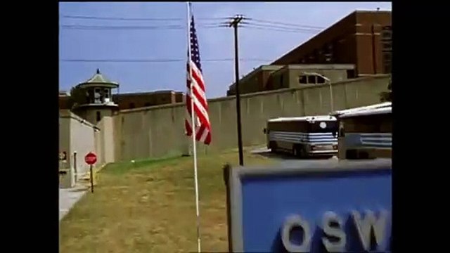 Bande-annonce d'Oz / C'est la série qui a changé la télévision à jamais