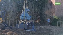 Installation d'une statue du Chat à Couvin