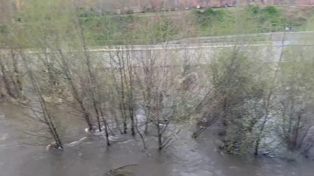 Nunca se había visto así Madrid Río: asusta el nivel del agua en el Manzanares