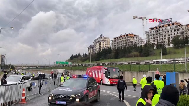 A Milli Futbol Takım otobüsü stada ulaştı