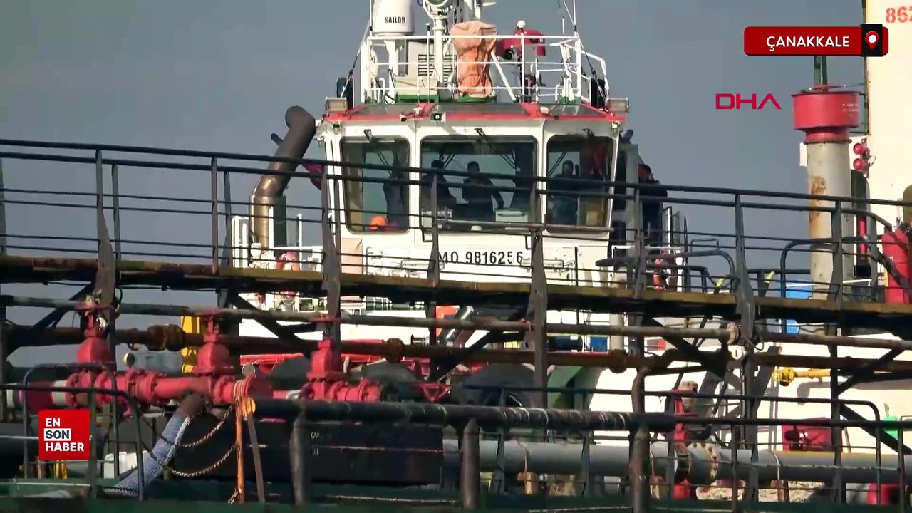 Çanakkale’de karaya oturan tanker kurtarıldı